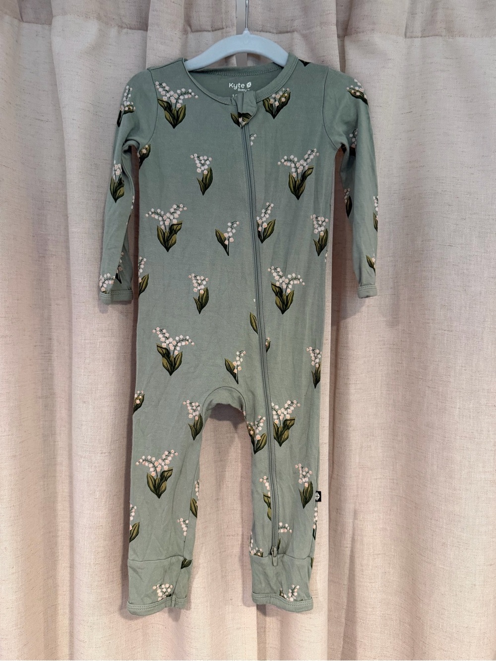 Kyte BABY Sage Green Thyme Lily of the Valley Floral Zip One-Piece 18-24 months